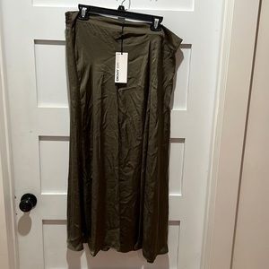 Dkny pure skirt size 12